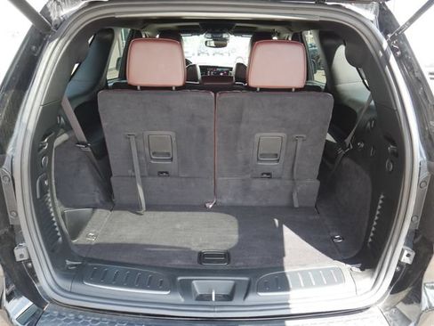 Used 2025 Dodge Durango R/T AWD/4WD image 11