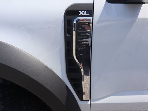 New 2025 Ford F550 4x4 Crew Cab image 12