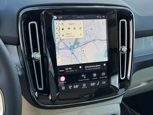 New 2026 Volvo XC40 B5 Ultra w/ Protection Package Premier image 23