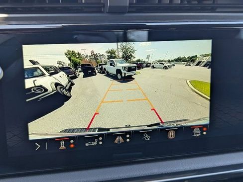 Used 2024 GMC Sierra 2500 AT4 w/ AT4 Preferred Package AWD/4WD image 16