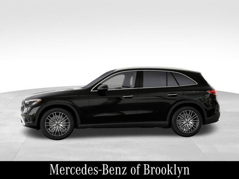 Certified 2026 Mercedes-Benz GLC 300 4MATIC image 36