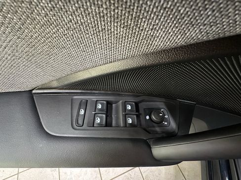 Used 2025 Volkswagen Tiguan S w/ 18" Wheel Package AWD/4WD image 23