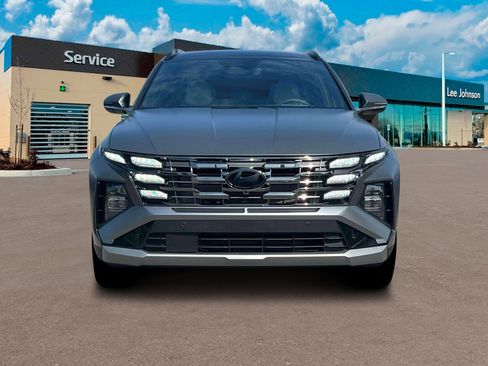 New 2025 Hyundai Tucson Limited image 12