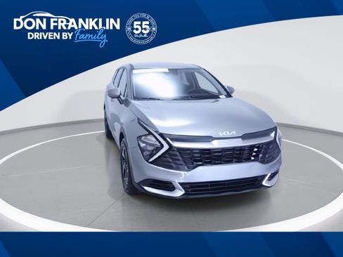 Used 2023 Kia Sportage LX image 1