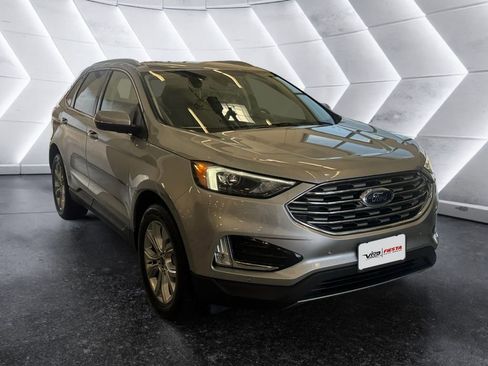 Used 2024 Ford Edge Titanium image 1