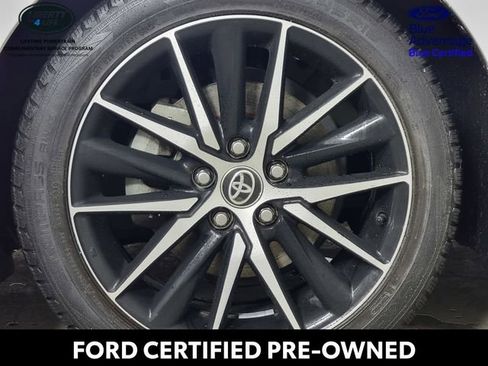 Used 2022 Toyota Camry SE image 10