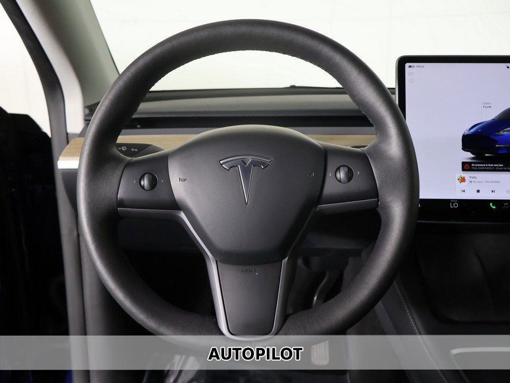 Used 2023 Tesla Model Y Long Range AWD/4WD image 5