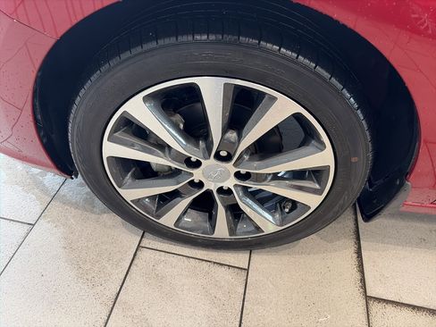 Used 2020 Hyundai Elantra GT FWD image 8