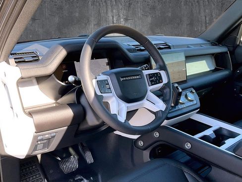 Certified 2025 Land Rover Defender 110 S image 17