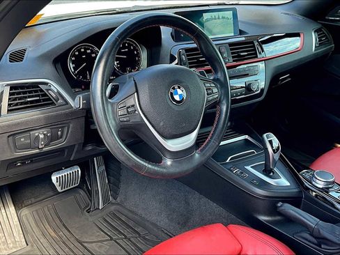 Used 2020 BMW 230i Convertible w/ Premium Package image 17