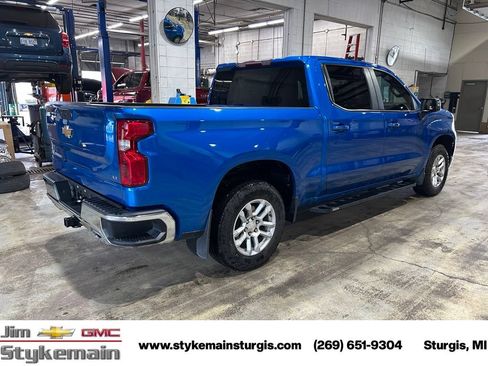 Used 2022 Chevrolet Silverado 1500 LT w/ Z71 Off-Road Package AWD/4WD image 7