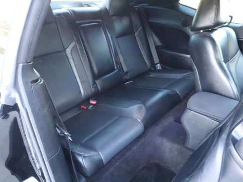 Used 2015 Dodge Challenger SXT Plus w/ Sound Group II image 7