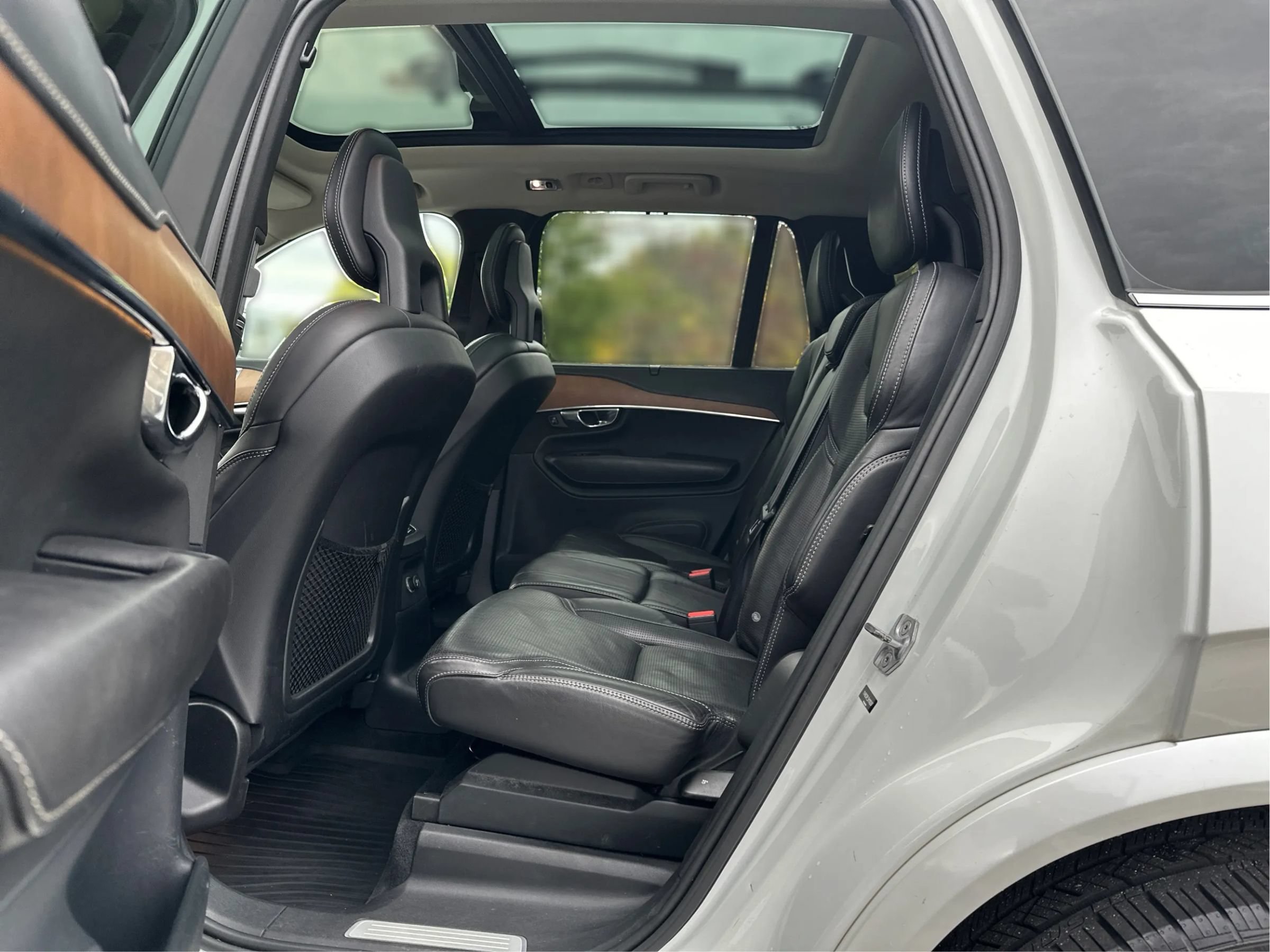 Used 2017 Volvo XC90 T8 Inscription w/ Vision Package AWD/4WD image 10