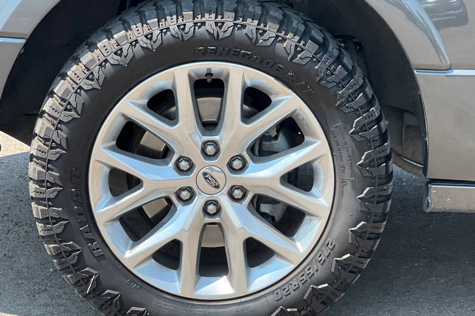 Used 2015 Ford Expedition Limited w/ Equipment Group 301A AWD/4WD image 30