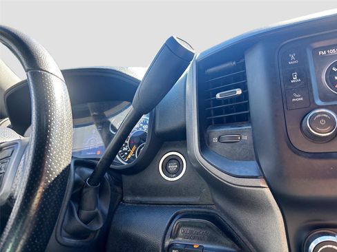 Used 2022 RAM 2500 Tradesman w/ Chrome Appearance Group image 18