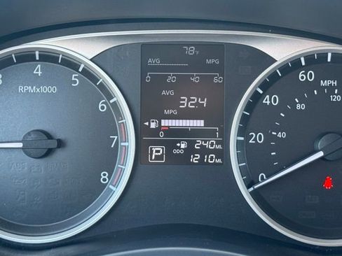 Certified 2025 Nissan Kicks Play S image 26