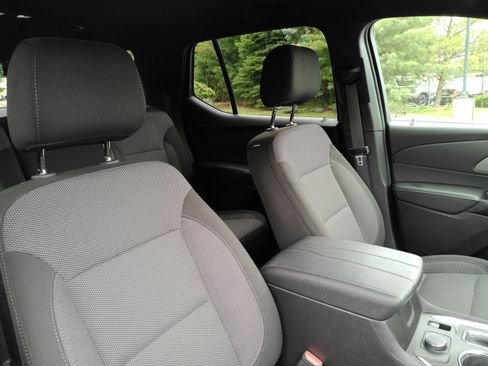 Certified 2023 Chevrolet Traverse LT w/ LPO, Floor Liner Package AWD/4WD image 18