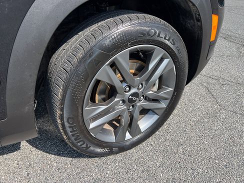Used 2023 Kia Seltos LX AWD/4WD image 8