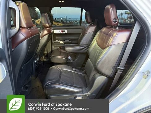 Used 2020 Ford Explorer Platinum image 11