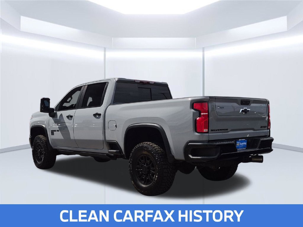Used 2024 Chevrolet Silverado 2500 ZR2 w/ Technology Package AWD/4WD image 3
