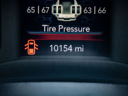 Used 2024 RAM 3500 Big Horn w/ Sport Appearance Package image 24