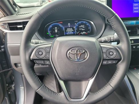 Used 2024 Toyota Venza LE image 15