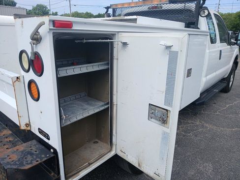 Used 2011 Ford F250 XL image 19