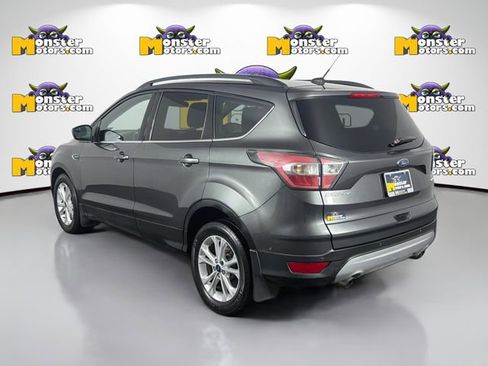 Used 2017 Ford Escape SE w/ Equipment Group 201A FWD image 7