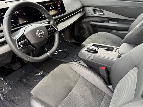 Certified 2023 Nissan Ariya AWD image 10