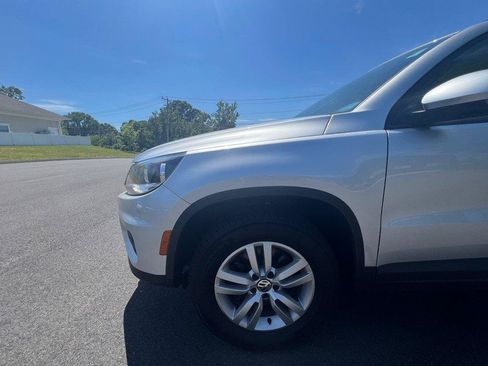 Used 2017 Volkswagen Tiguan S AWD/4WD image 9