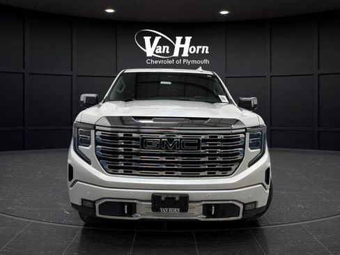 Used 2023 GMC Sierra 1500 Denali AWD/4WD image 2