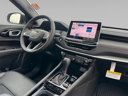 New 2026 Jeep Compass Trailhawk w/ Sun, Sound & Navigation Group image 19