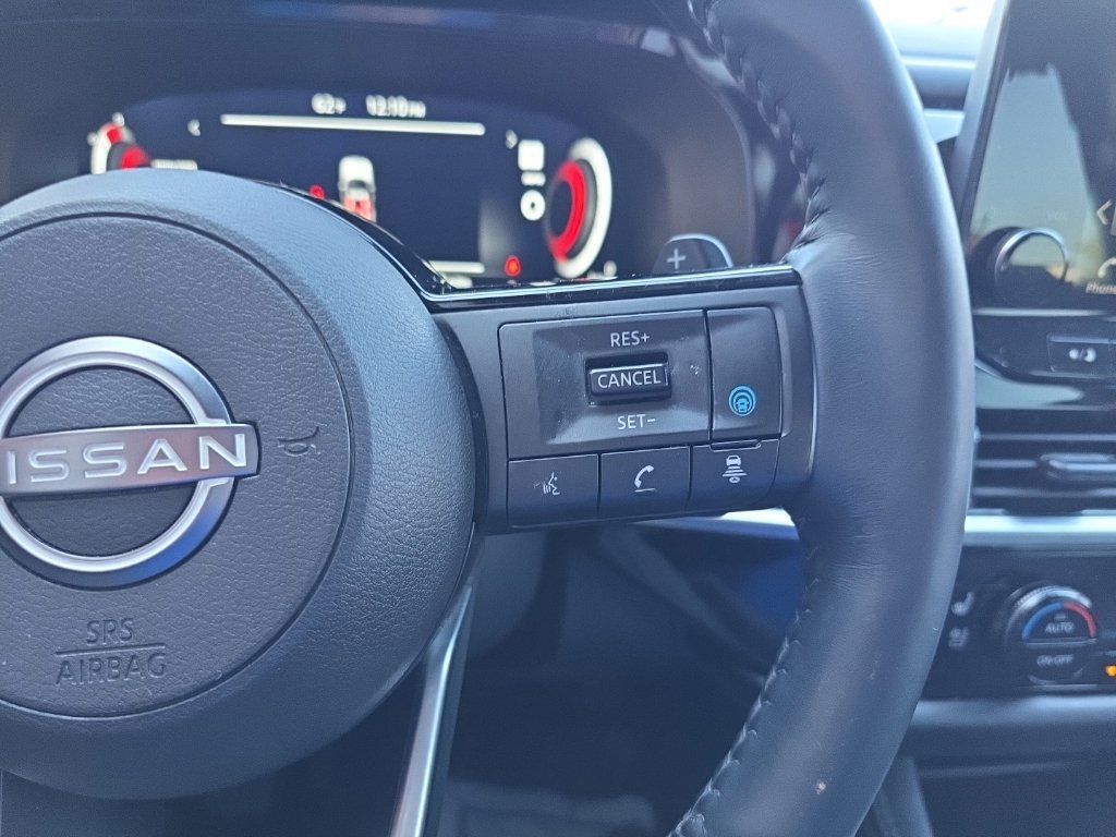 Used 2024 Nissan Pathfinder Platinum AWD/4WD image 23