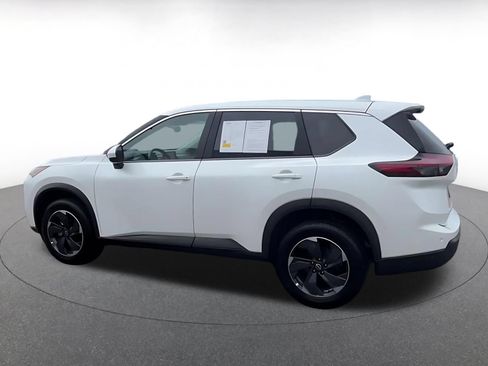 Used 2025 Nissan Rogue SV FWD image 10