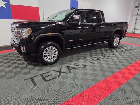 Used 2022 GMC Sierra 2500 Denali image 2