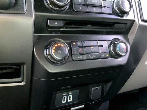 Used 2018 Ford F150 XLT w/ Equipment Group 302A Luxury RWD image 33