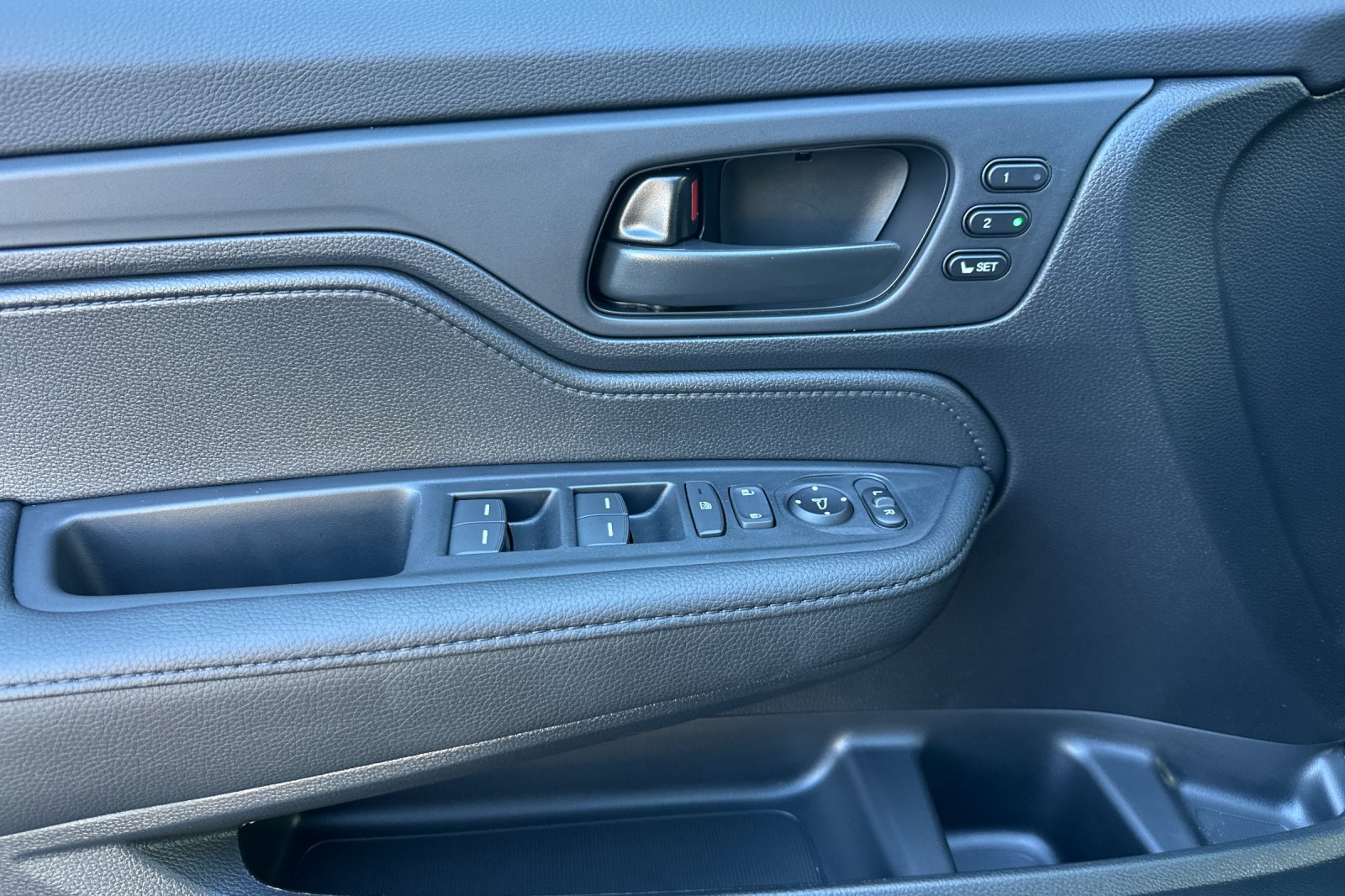 New 2026 Honda Odyssey EX-L image 8