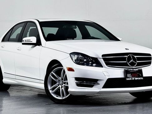 Used 2014 Mercedes-Benz C 250 Sedan image 2
