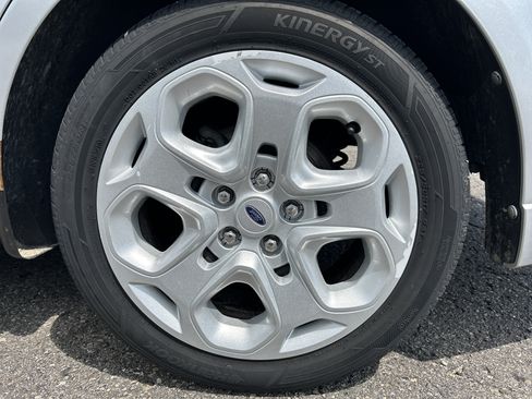 Used 2010 Ford Fusion SE FWD image 21