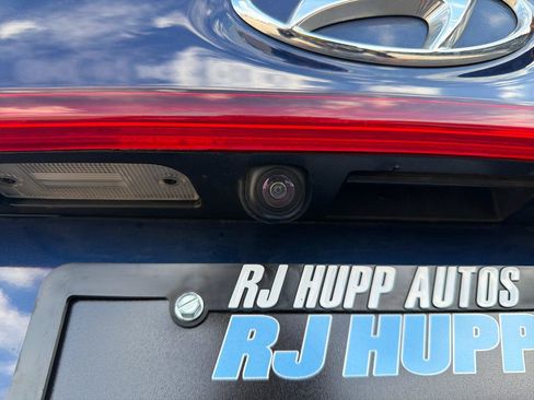 Used 2021 Hyundai Santa Fe SEL w/ Convenience + Premium Package AWD/4WD image 19