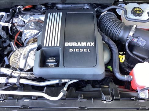 Used 2025 GMC Sierra 1500 AT4 w/ AT4 Premium Package AWD/4WD image 18