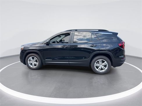 Used 2022 GMC Terrain SLE w/ Driver Convenience Package image 5