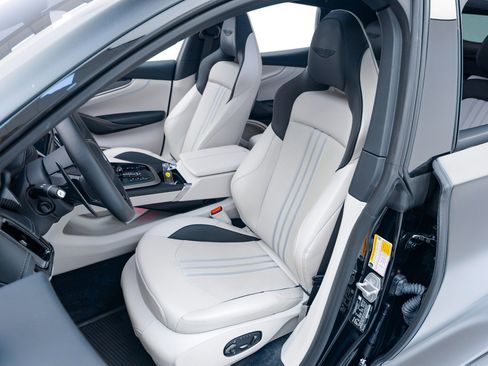 Used 2025 Aston Martin DBX 707 image 5