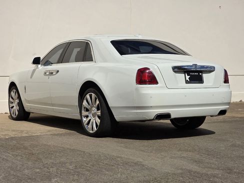Used 2016 Rolls-Royce Ghost image 4
