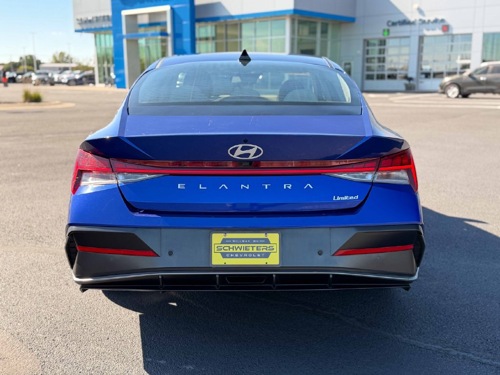 Used 2024 Hyundai Elantra Limited FWD image 8