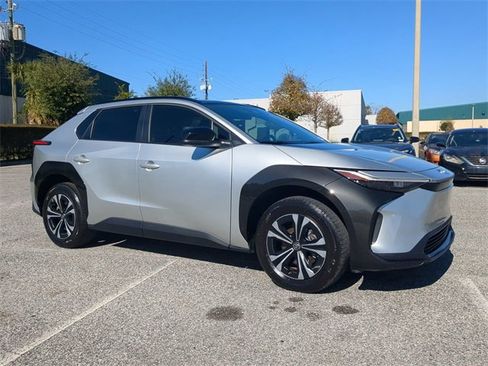Used 2025 Toyota bZ4X AWD image 2
