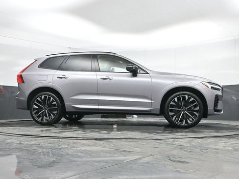 New 2026 Volvo XC60 T8 Ultra w/ Protection Package Premier AWD/4WD image 39