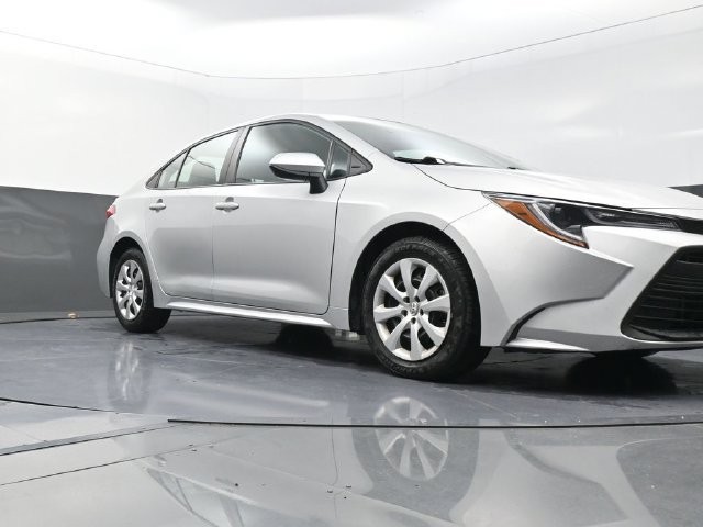 Used 2024 Toyota Corolla LE FWD image 31