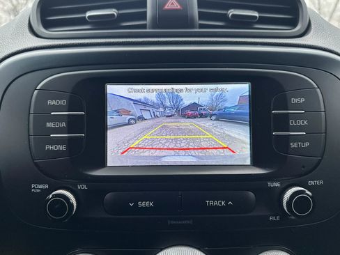 Used 2019 Kia Soul image 28