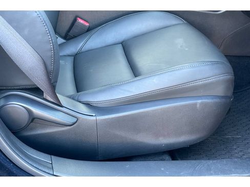Certified 2023 MAZDA MAZDA3 s FWD image 22